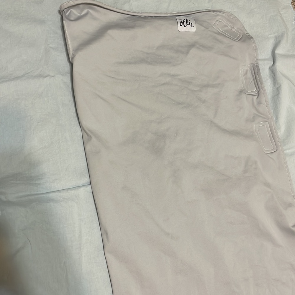 Ollie Swaddle Grey VGUC
